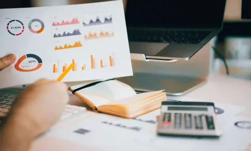 Marketing performance report showing conversion data, cost per lead and campaign analytics.